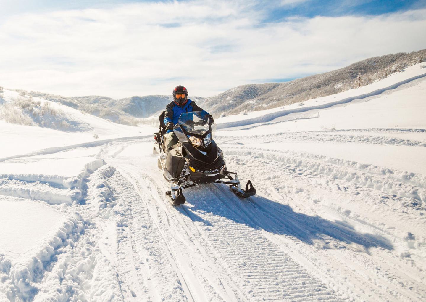 Snöskotersafari för två