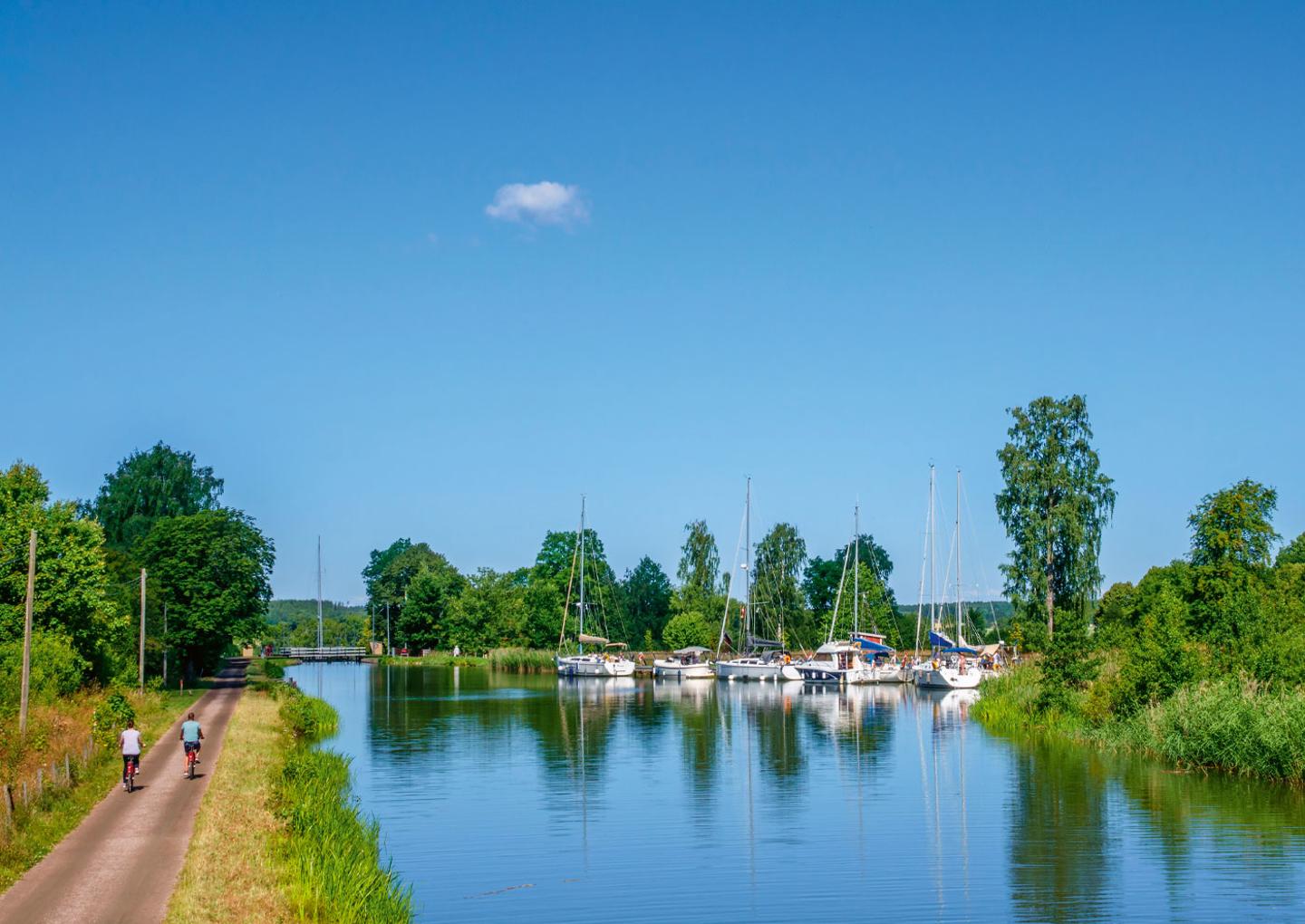 Cykeltur längs Göta Kanal